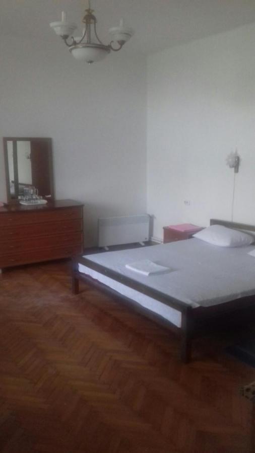 Gelena Гостьовий Двір Uzhhorod Bagian luar foto