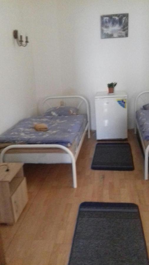 Gelena Гостьовий Двір Uzhhorod Bagian luar foto